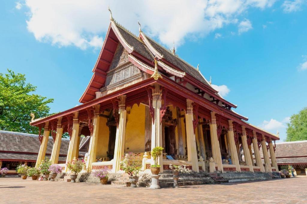 Dhavara Boutique Hotel Vientiane Buitenkant foto